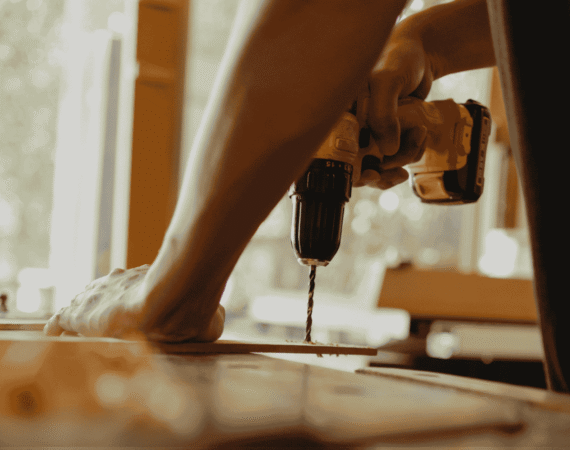 Les bienfaits du bricolage, s'entraider et partager sa passion